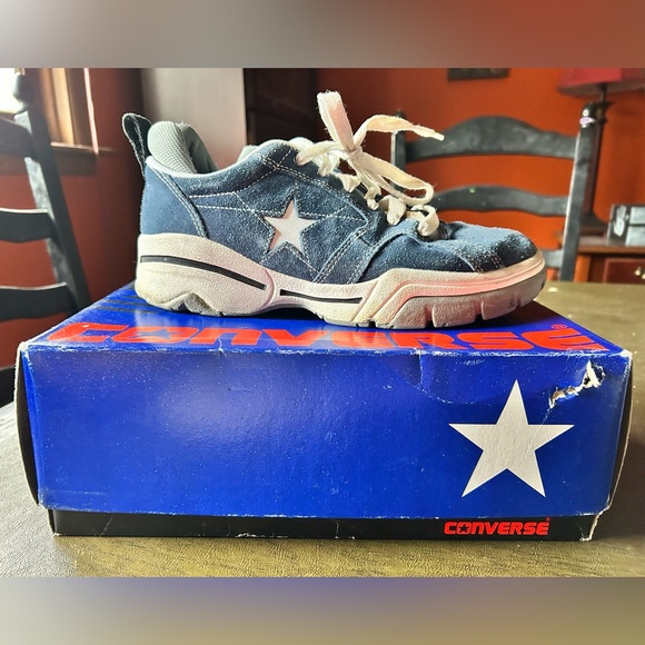 Converse Men’s One Star 2000’s Blue and White Suede Athletic Sneakers - Picture 13 of 16